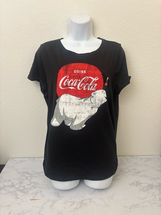 Coca Cola Tops - Coca-Cola  T-Shirt Women’s 1X Short Sleeve Distressed Tee Black Pullover